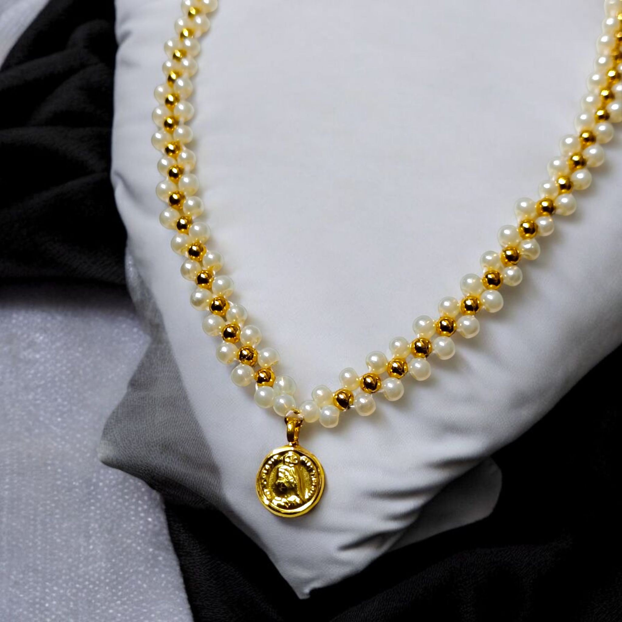 (GML) GINI LOCKET WGT: 0.170 GM APPROX BIS CERTIFIED HUID HALLMARK 9KT GOLD MINI LOCKET 1 PIECE FOR WOMEN (WITH ADJUSTABLE TASSEL).