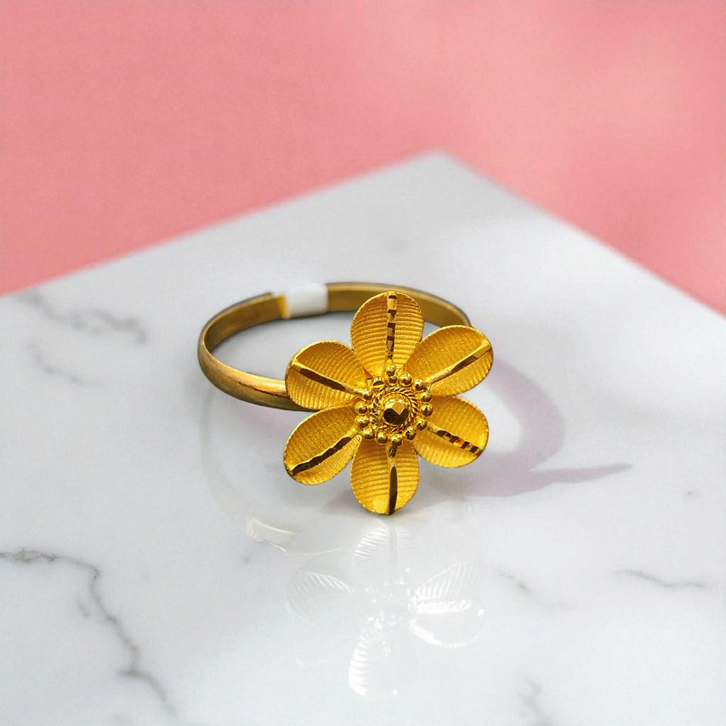 FLOWER DESIGN HUID HALLMARK 22KT GOLD RING 1 PIECE FOR WOMEN (EFFORTLESS BEAUTY) BY THE RAJLAXMI JEWELLERS.