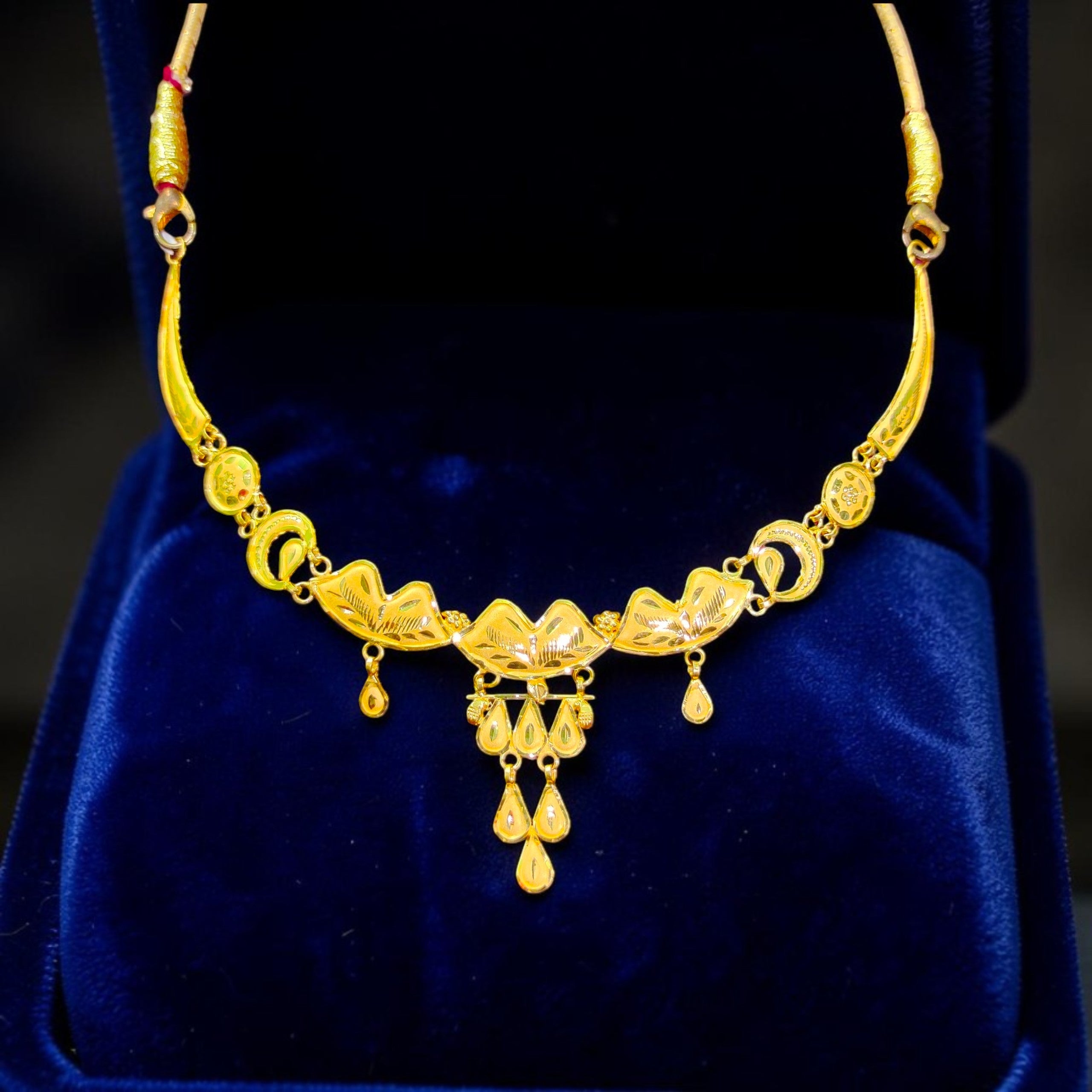 GOLD NECKLACE- BIS CERTIFIED HUID HALLMARK 916 22KT GOLD NECKLACE CHOKER (WGT: 4.330 GM APPROX) 1 PIECE FOR WOMEN.