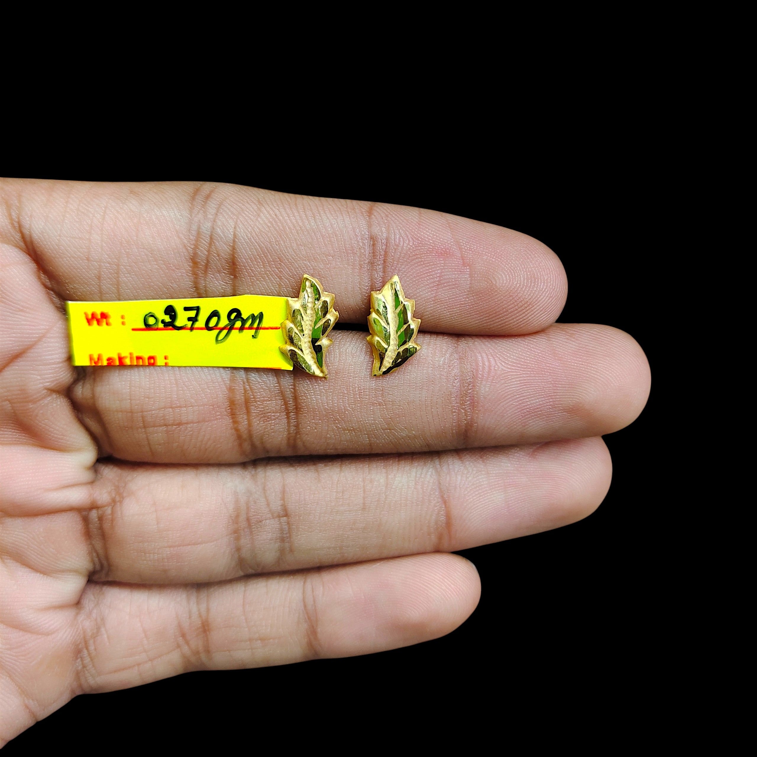 GOLD TOPS- BIS CERTIFIED (WGT: 0.270 GM APPROX) HUID HALLMARK 375 9KT GOLD TOPS 1 PAIR BEST FOR MARRIAGE GIFT.