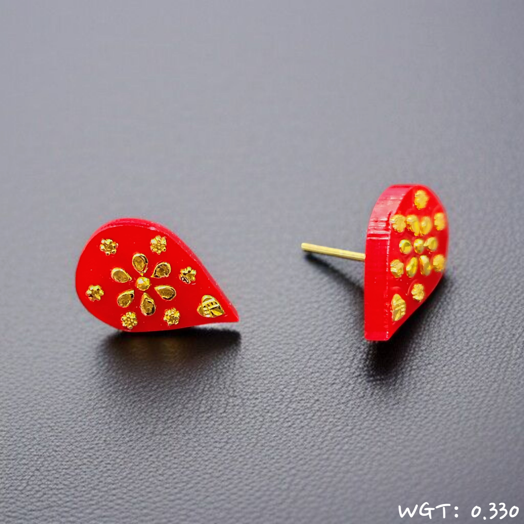 (GPER) TRJ WGT: 0.330 GM APPROX HUID HALLMARK 22KT GOLD POLA TOPS 1 PAIR FOR WOMEN.