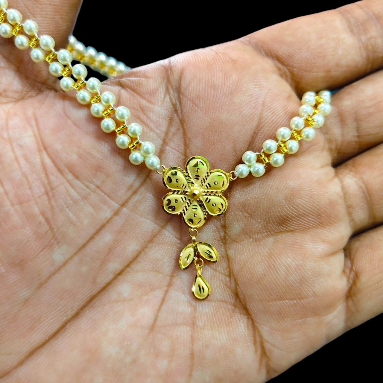 GMP9K- WGT: 0.720 GM APPROX CERTIFIED BIS HUID HALLMARK 375 9KT GOLD MOTI PENDANT 1 PIECE FOR WOMEN.