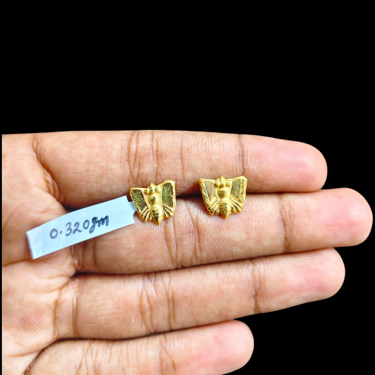 GOLD TOPS- BIS CERTIFIED (WGT: 0.320 GM APPROX) HUID HALLMARK 375 9KT GOLD TOPS 1 PAIR BEST FOR MARRIAGE GIFT.