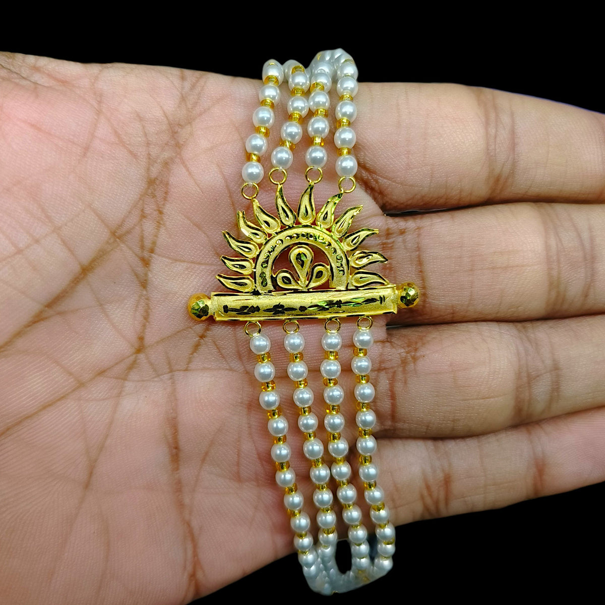 GOLD MANTASHA- (I8HN86)-(WGT: 0.940 GM APPROX) BIS CERTIFIED HUID HALLMARK 375 9KT GOLD MOTI MANTASHA WITH PEARL CHAIN FOR WOMEN.