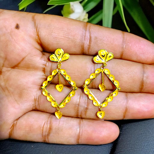 (GER22) BIS CERTIFIED WGT: 1.960 GM APPROX HUID HALLMARK 916 22KT GOLD EARRINGS KANBALA 1 PAIR FOR WOMEN.