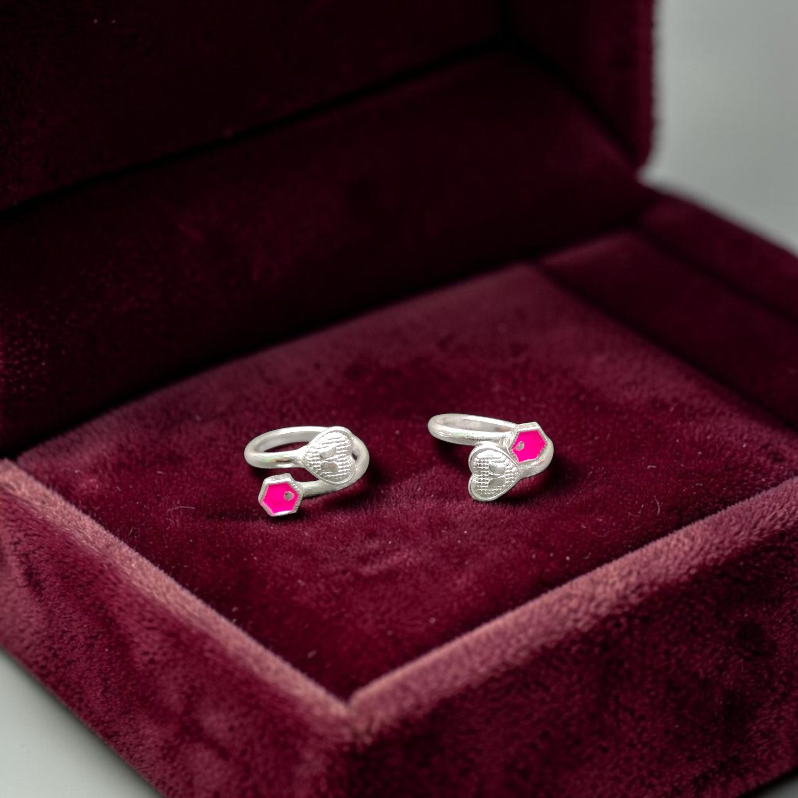 SILVER TOE RING- CERTIFIED BIS HUID HALLMARK 925 SILVER TOE RING (BICHIYA) 1 PAIR FOR REGULAR USE- (SOLD ON MRP).