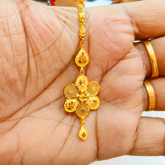BIS CERTIFIED WGT: 2.470 GM APPROX HUID HALLMARK 916 22KT GOLD TICKLY (MANGTIKA) 1 PIECE FOR MARRIAGE.