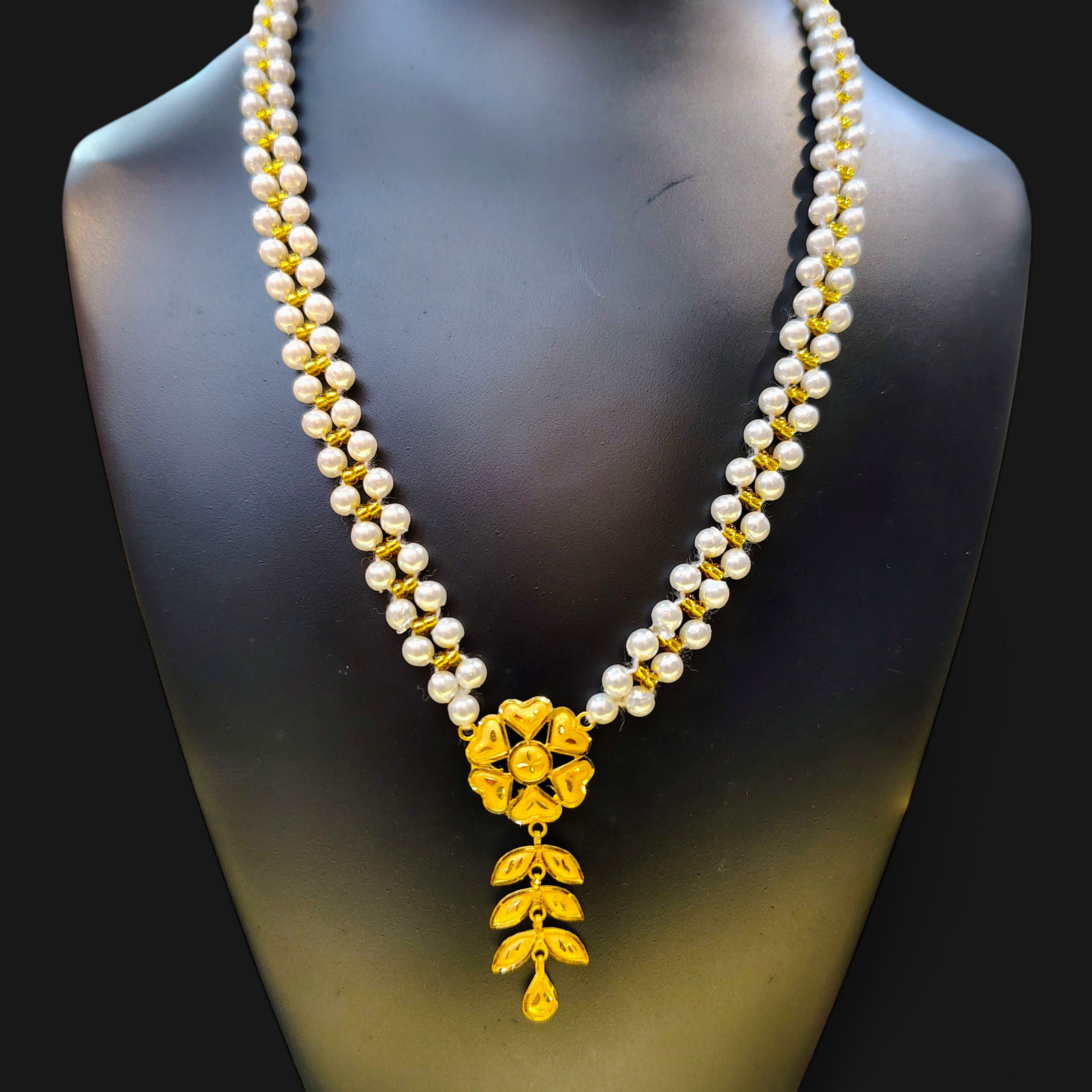 (GMP22) BIS CERTIFIED WGT: 0.730 GM APPROX HUID HALLMARK 916 22KT GOLD MOTI PENDANT 1 PIECE FOR YOUR BEAUTIFUL WIFE.