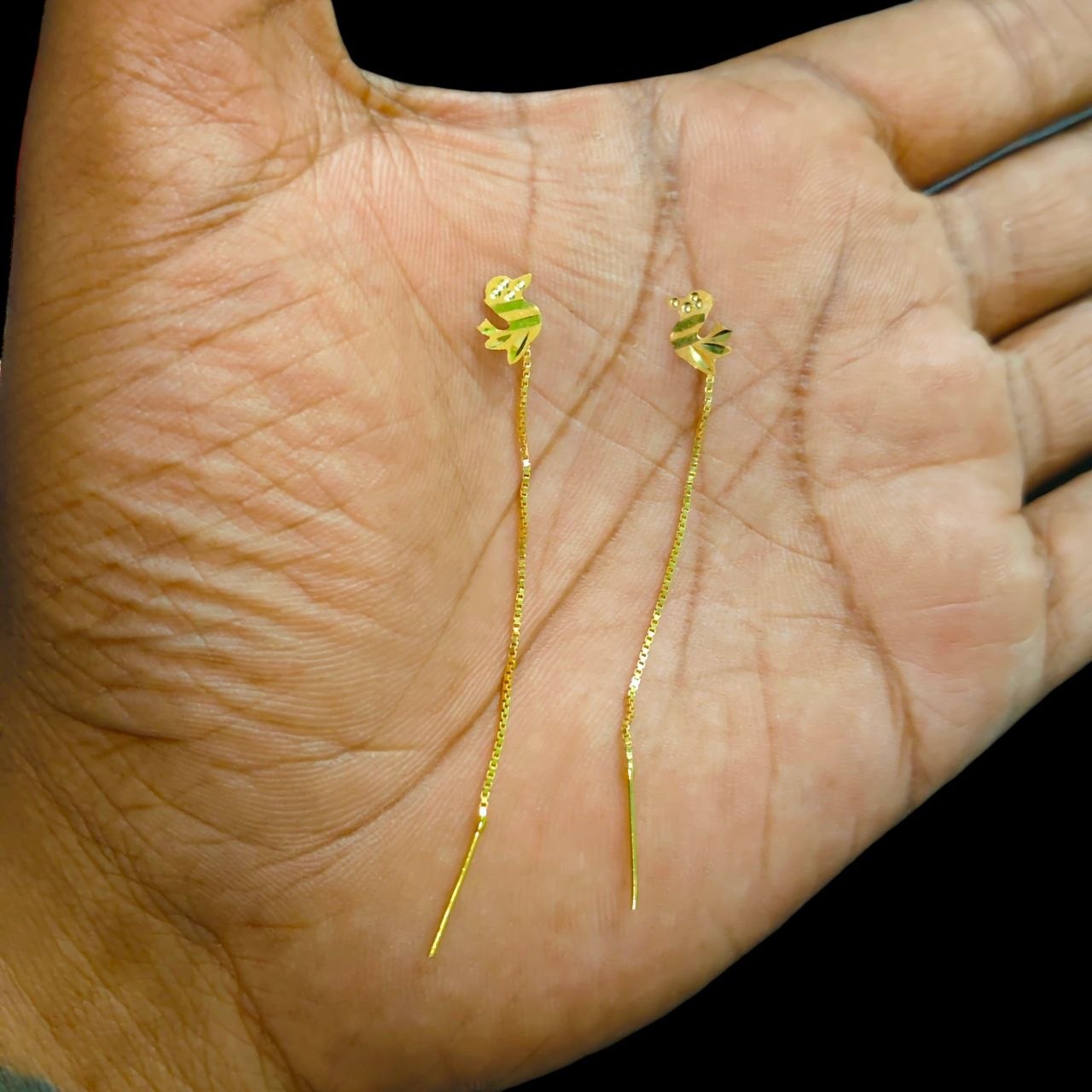 GOLD SUIDHAGA- (WGT: 0.600 GM APPROX) BIS CERTIFIED HUID HALLMARK 9KT GOLD SUIDHAGA EARRINGS (1 PAIR) FOR WOMEN.