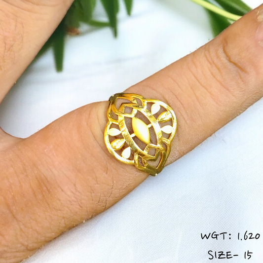 TRJ (SIZE: 15) WGT: 1.620 GM APPROX 22KT HUID HALLMARK GOLD RING FOR WOMEN 1 PIECE.