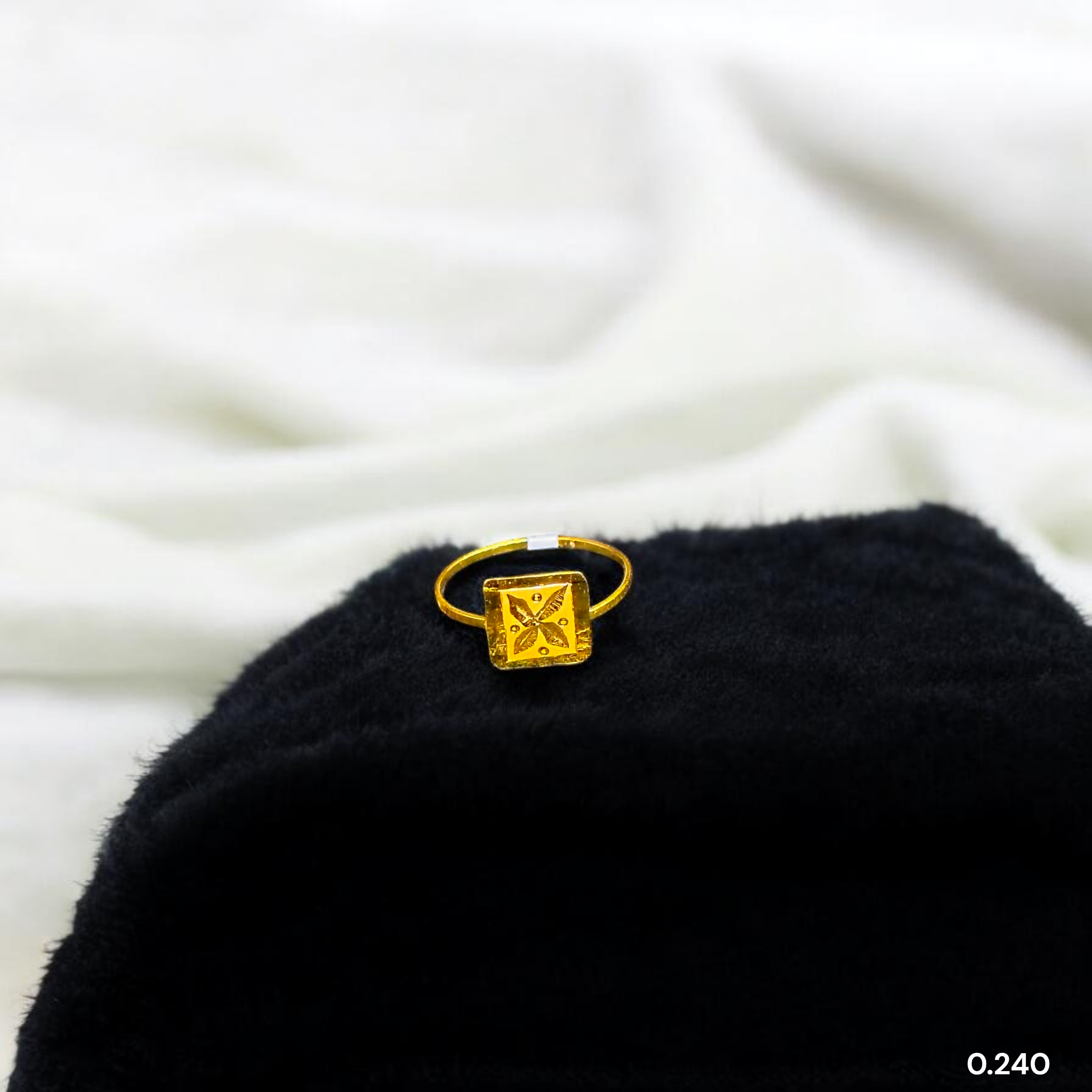 (GBJ) TRJ WGT: 0.240 GM APPROX 22KT HUID HALLMARK GOLD BABY FINGER RING 1 PIECE FOR RICE CEREMONY & BIRTHDAY.