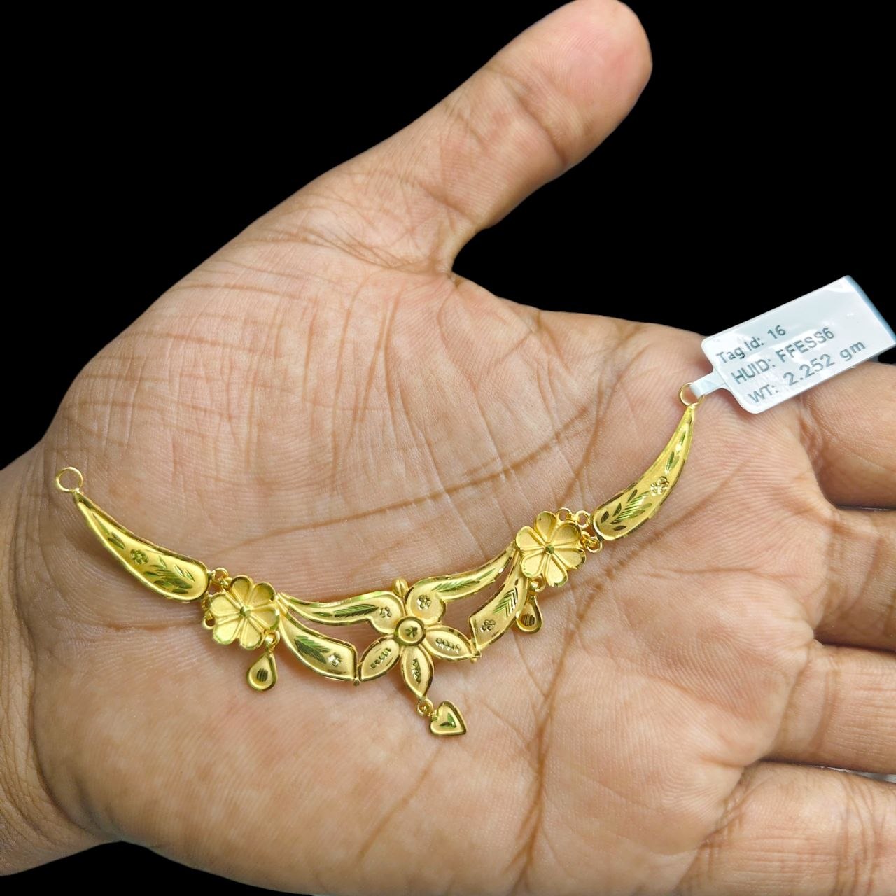 GOLD CHOKER NECKLACE-(WGT: 2.252 GM APPROX) BIS CERTIFIED HUID HALLMARK 9KT GOLD NECKLACE 1 PIECE FOR WOMEN.