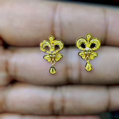 RAJLAXMI WGT: 1.020 GM APPROX HUID HALLMARK 916 22KT GOLD EAR TOPS STUD 1 PAIR FOR REGULAR USE.