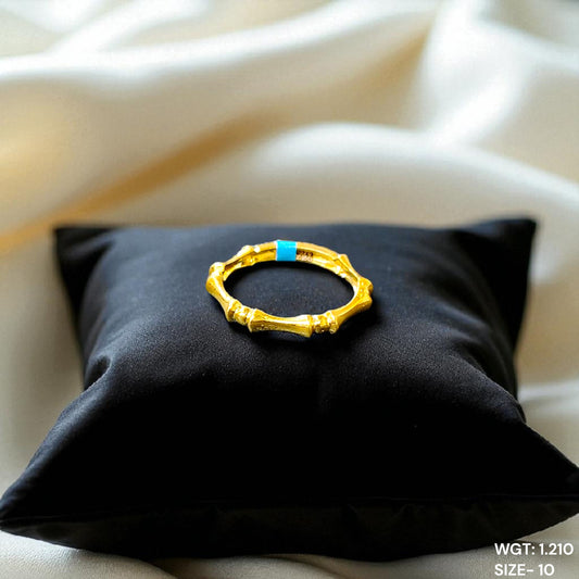 TRJ (SIZE: 10) WGT: 1.210 GM APPROX BIS CERTIFIED HUID HALLMARK 9KT GOLD FINGER RING FOR WOMEN 1 PIECE FOR REGULAR USE.
