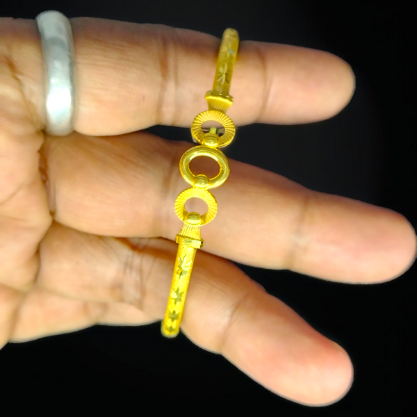 TRJ (SIZE:25) WGT: 3.400 APPROX DUPLEX AUDI DESIGN HALLMARK 916 22KT GOLD COVER BRACELET 1 PIECE FOR WOMEN - (BILL MANDATORY -EXCHANGE FOR LIFETIME IN STORE ONLY).