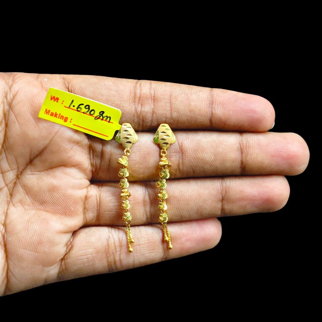 GOLD EARRINGS- WGT: 1.690 GM APPROX BIS CERTIFIED HUID HALLMARK 9KT GOLD EARRINGS 1 PAIR FOR WOMEN (BEST FOR GIFT IN MARRIAGE).