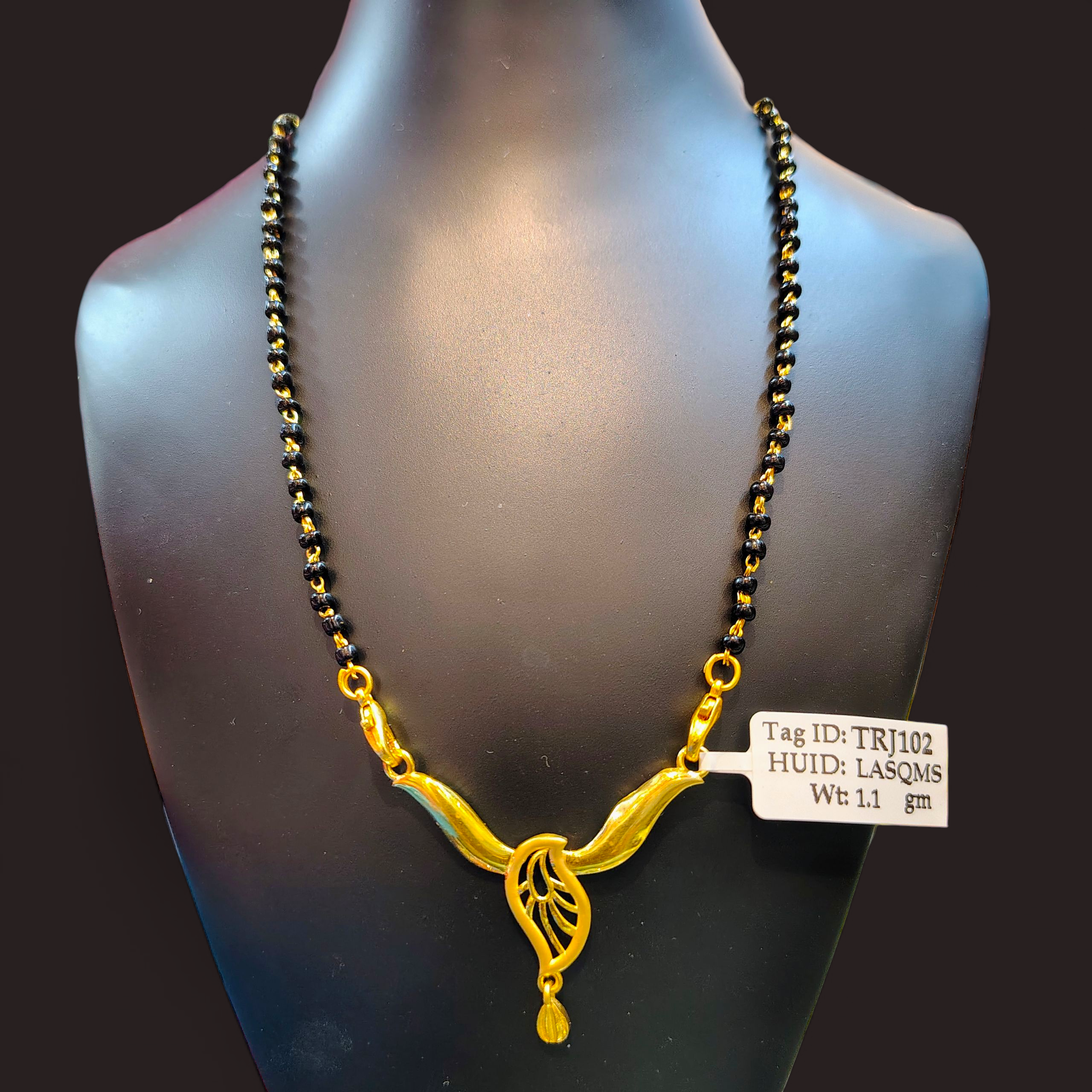 (GPM9) TRJ WGT: 1.100 GM APPROX BIS CERTIFIED HUID HALLMARK 9KT GOLD PENDANT FOR WOMEN 1 PIECE FOR REGULAR USE.