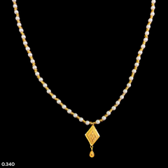 GOLD LOCKET- WGT: 0.340 GM APPROX BIS CERTIFIED HUID HALLMARK 22KT GOLD MOTI LOCKET 1 PIECE FOR WOMEN (WITH PUTI CHAIN).