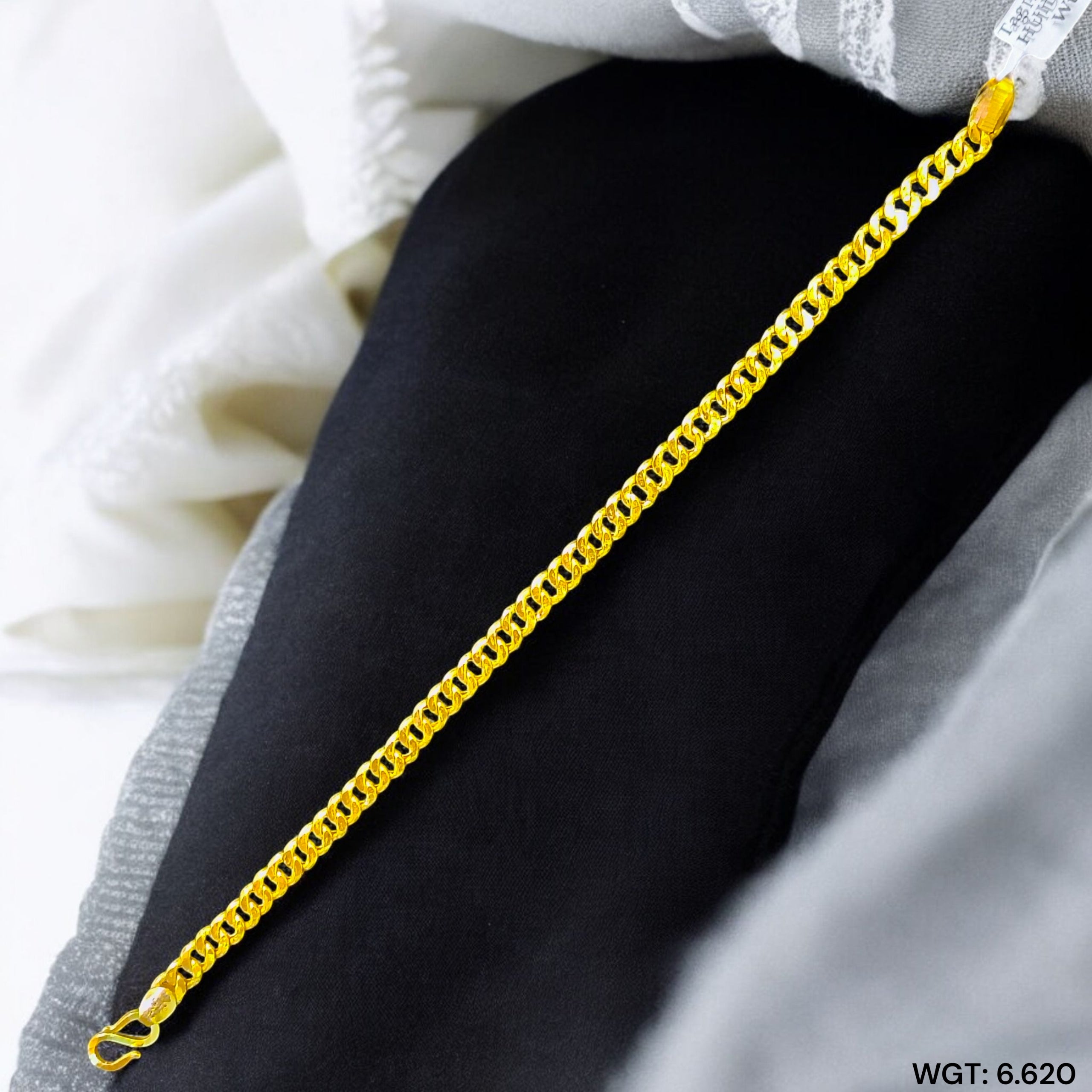 (GMW) TRJ 54QAXS 8" INCH WGT: 6.620 GM APPROX HUID HALLMARK 22KT GOLD WRISTLET 1 PIECE FOR UNISEX STYLE.