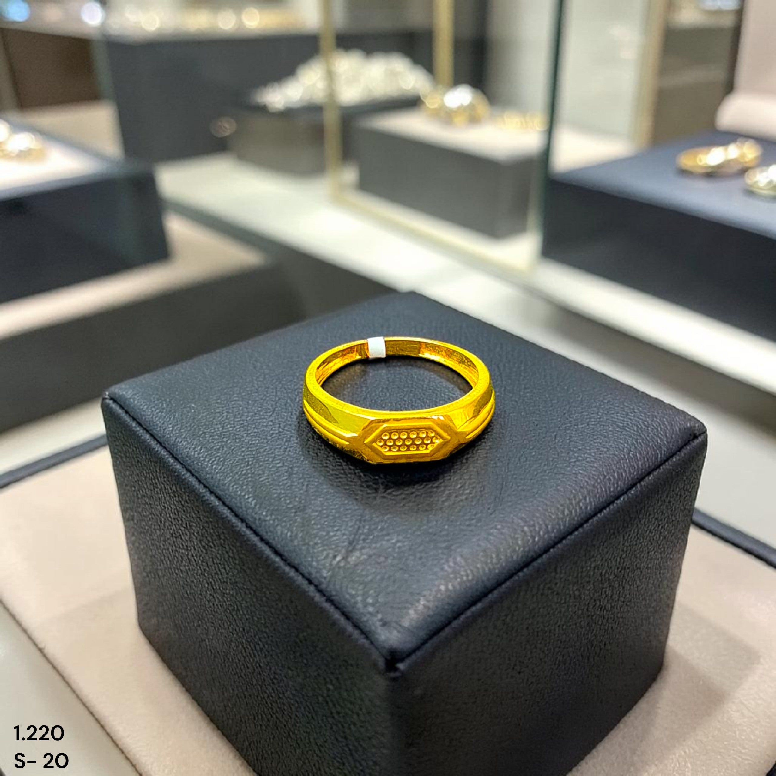 GENTS RING- TRJ (SIZE:20) WGT: 1.220 GM APPROX BIS CERTIFIED HUID HALLMARK 375 9KT GOLD FINGER RING FOR MEN 1 PIECE.