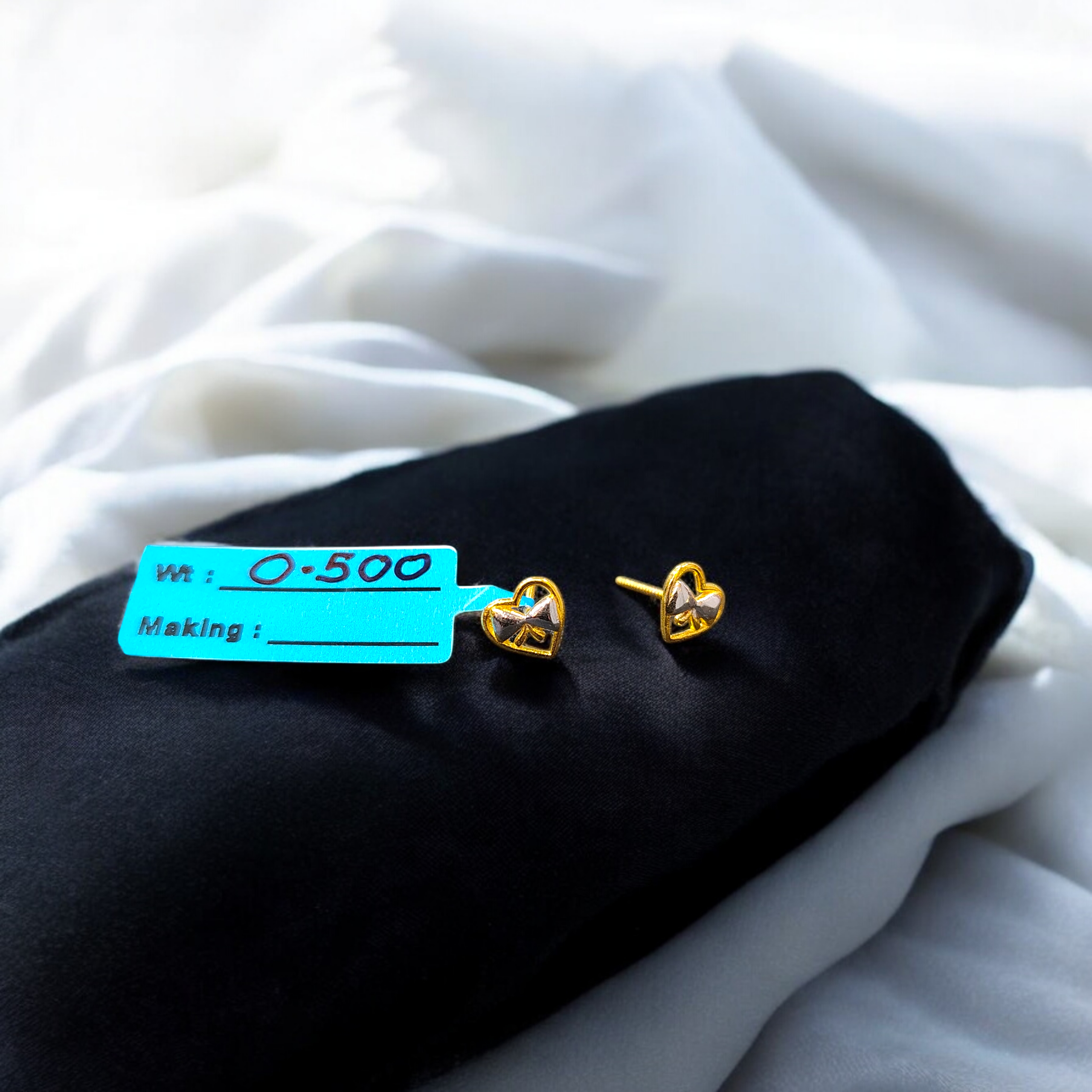 BABY JEWELLERY STUD EARRING- TRJ BABY TOPS WGT: 0.500 GM APPROX BIS CERTIFIED HUID HALLMARK 9KT GOLD STUD EARRINGS FOR WOMEN 1 PAIR FOR REGULAR USE.