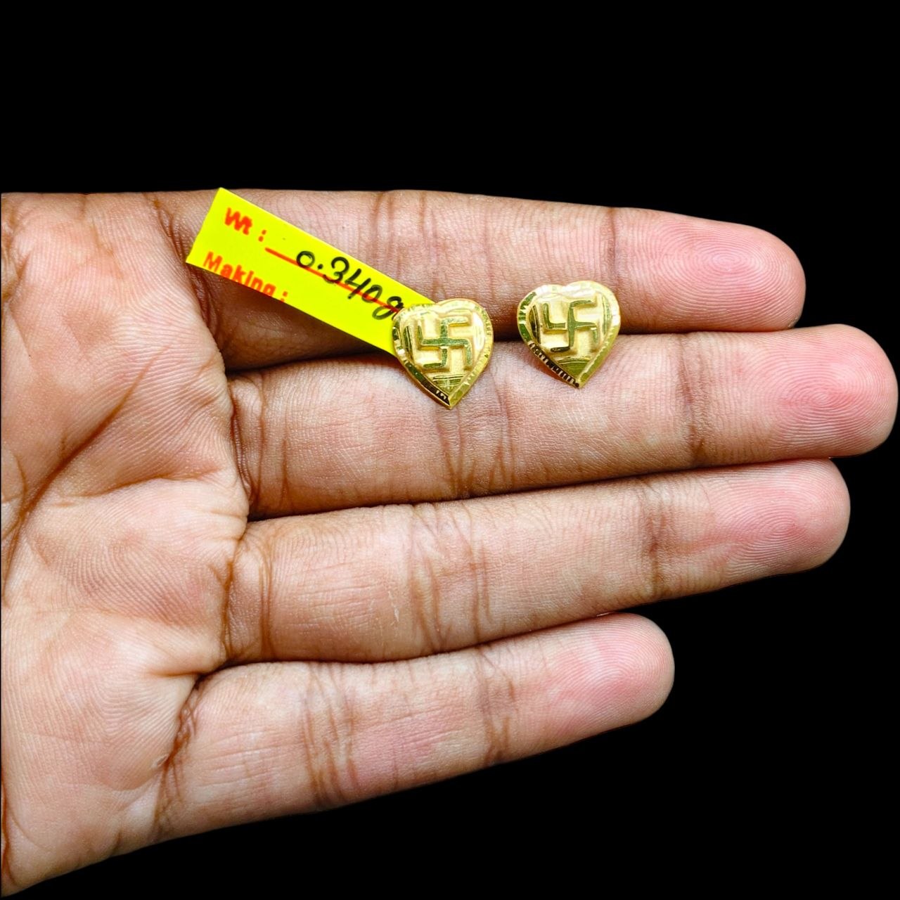 GOLD TOPS- BIS CERTIFIED (WGT: 0.340 GM APPROX) HUID HALLMARK 375 9KT GOLD TOPS 1 PAIR BEST FOR MARRIAGE GIFT.