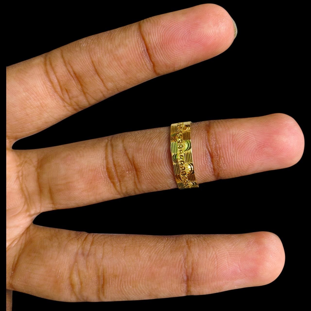 LADIES RING- (SIZE: 21 ) WGT: 2.000 GM APPROX BIS CERTIFIED HUID HALLMARK 916 22KT GOLD RING FOR WOMEN 1 PIECE.