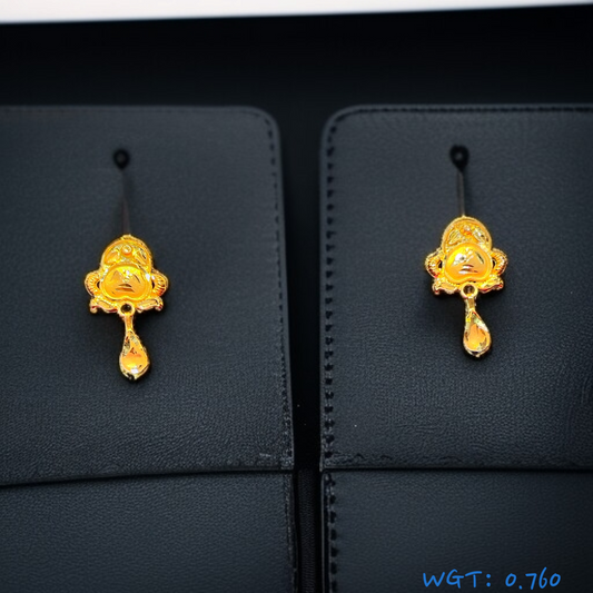 (GPT) RAJLAXMI WGT: 0.760 GM APPROX HUID HALLMARK 916 22KT GOLD EAR TOPS STUD 1 PAIR FOR REGULAR USE.