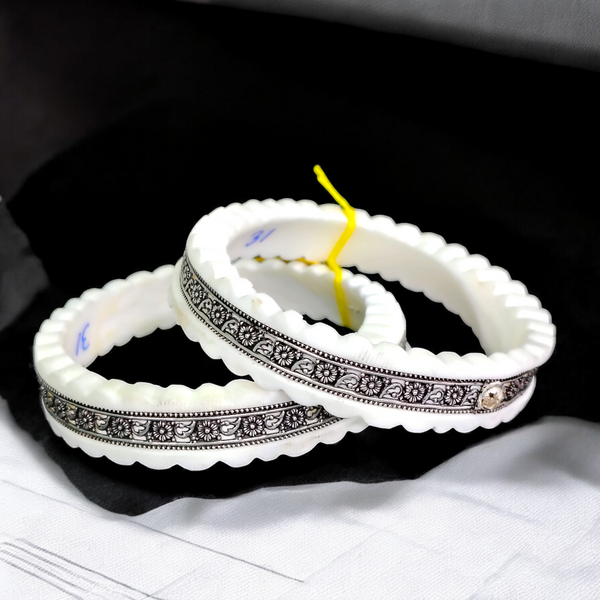 SILVER SAKHA- CERTIFIED  BIS HALLMARK 925 SILVER OXIDIZED DESIGN SAKHA BADHANO 1 PAIR (WGT: 5.00-7.00 GM APPROX) FOR WOMEN REGULAR USE (SOLD AS MRP).