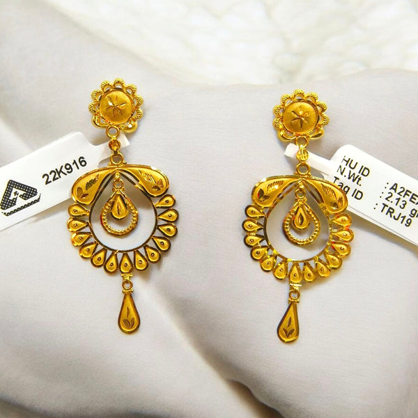 BIS CERTIFIED WGT: 4.270 GM APPROX HUID HALLMARK 916 22KT GOLD EARRINGS 1 PAIR FOR WOMEN.