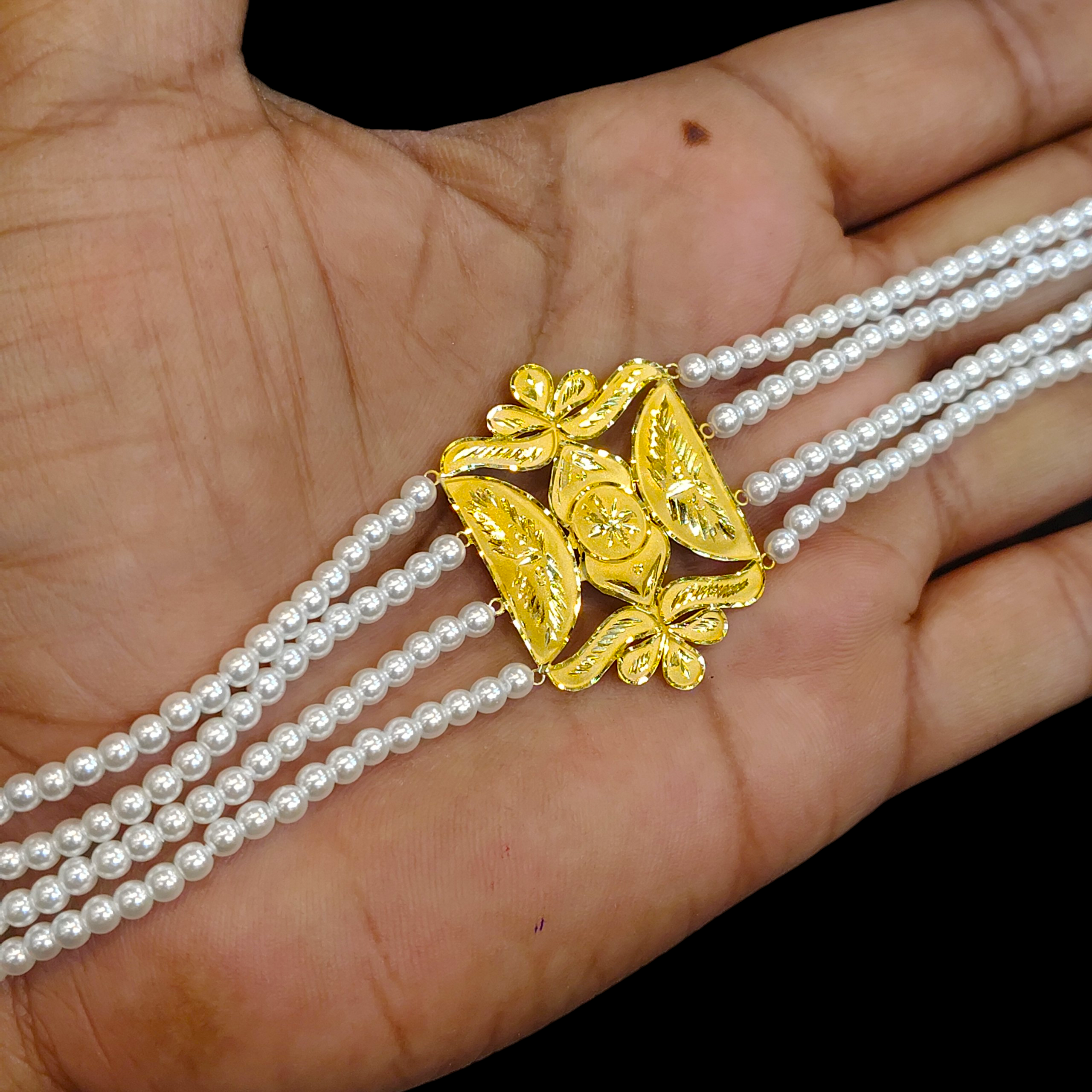 GOLD MANTASHA- RAJLAXMI WGT: 1.430 GM APPROX HUID HALLMARK 916 22KT GOLD MOTI MANTASHA WITH PEARL CHAIN FOR WOMEN.