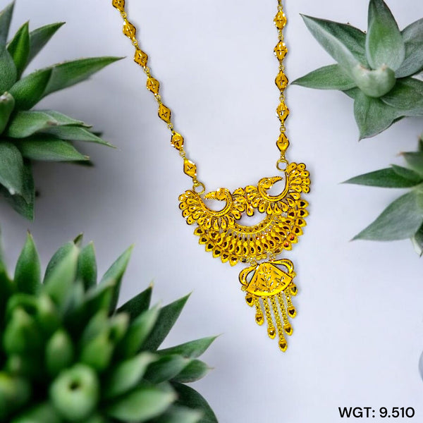 RAJLAXMI WGT: 9.510 GM APPROX HUID HALLMARK 22KT GOLD SITAHAR 1 PIECE WITH ADJUSTABLE TASSEL.