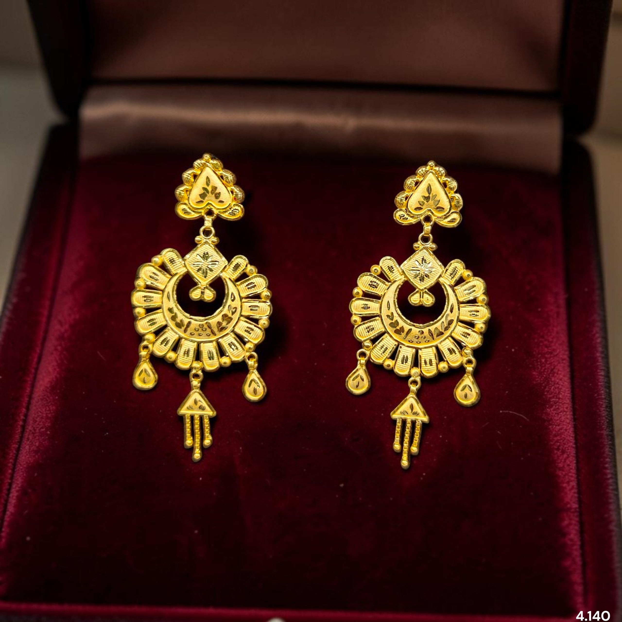 GOLD EARRINGS- (WGT: 4.140 GM APPROX) BIS CERTIFIED HUID HALLMARK 9KT GOLD EARRINGS 1 PAIR FOR WOMEN (BEST FOR GIFT IN MARRIAGE). (23AJ7N)-(9W14KD)