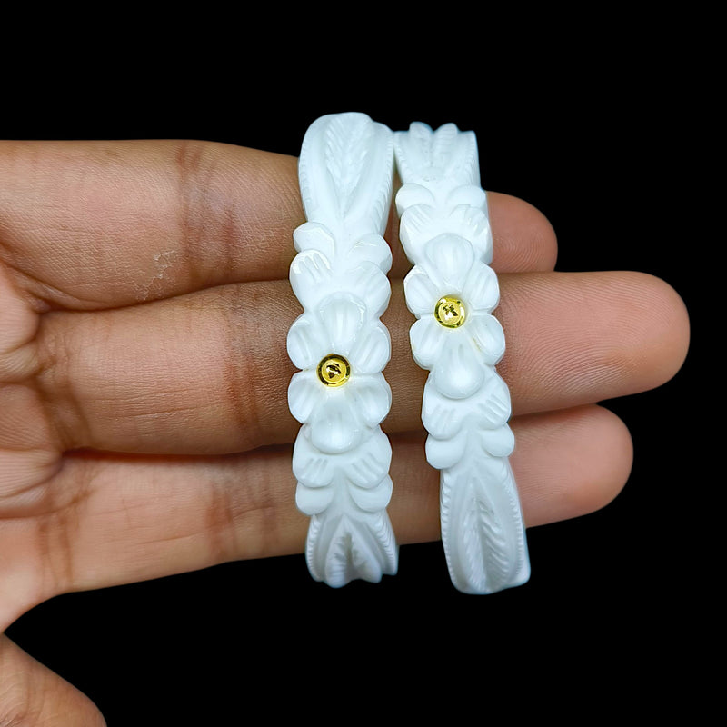 GSB9K- (GK36UN)-(BR8ZGP) (SIZE:23) (WGT: 0.210 GM APPROX) BIS CERTIFIED HUID HALLMARK 375 9KT GOLD SAKHA BADHANO 1 PAIR FOR WOMEN NOT FOR REGULAR USE.