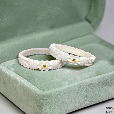 GSB9K- (7CF58S)-(H1TQIY) (SIZE:24) (WGT: 0.160 GM APPROX) BIS CERTIFIED HUID HALLMARK 375 9KT GOLD SAKHA BADHANO 1 PAIR FOR WOMEN NOT FOR REGULAR USE.