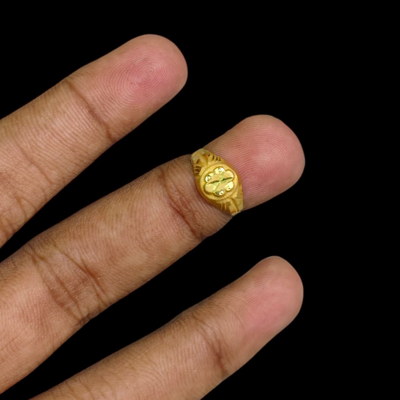 BABY JEWELLERY- TRJ WGT: 0.360 GM APPROX 375 9KT HUID HALLMARK GOLD BABY FINGER RING 1 PIECE FOR RICE CEREMONY & BIRTHDAY.