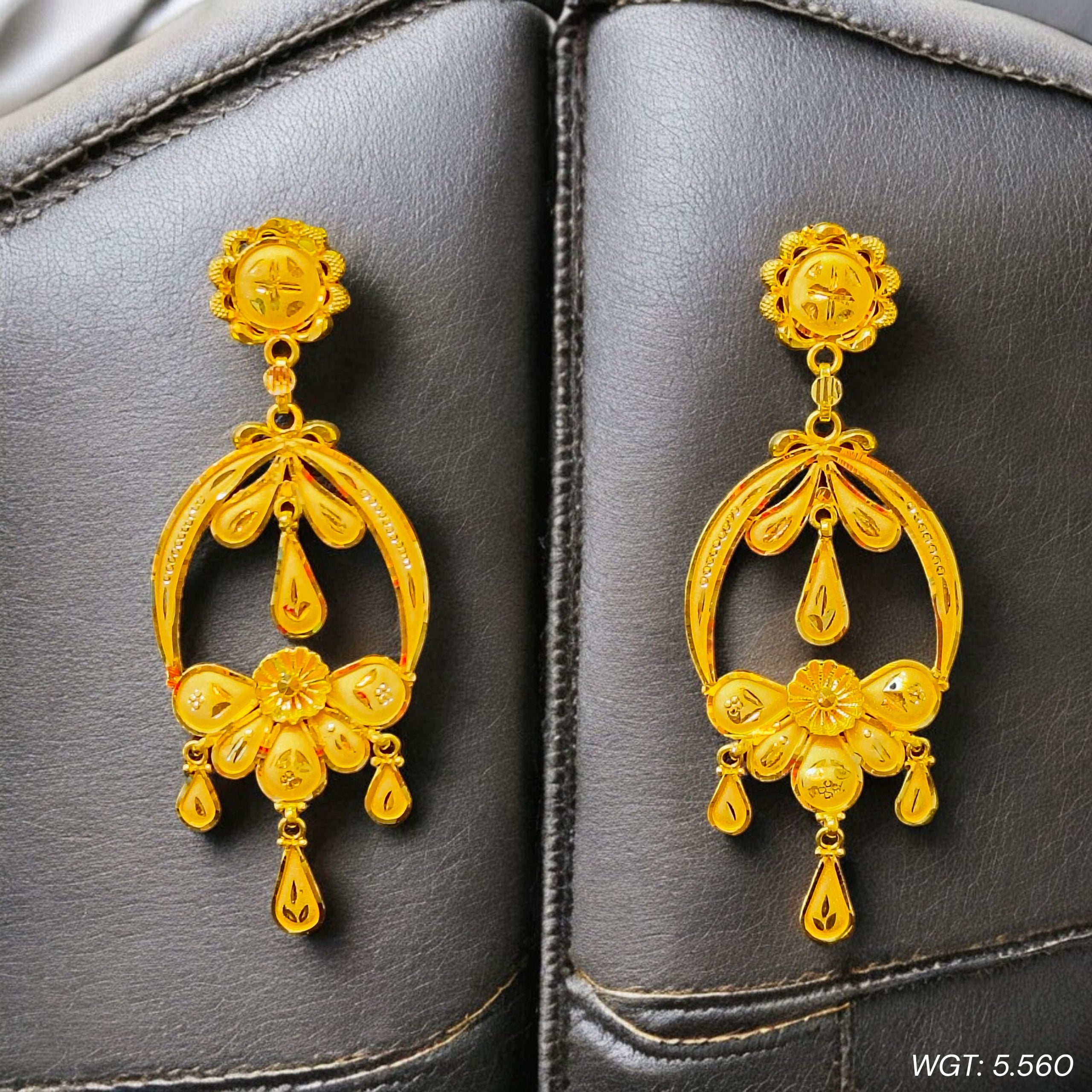 (GER22) BIS CERTIFIED WGT: 5.560 GM APPROX HUID HALLMARK 916 22KT GOLD EARRINGS KANBALA 1 PAIR FOR WOMEN.