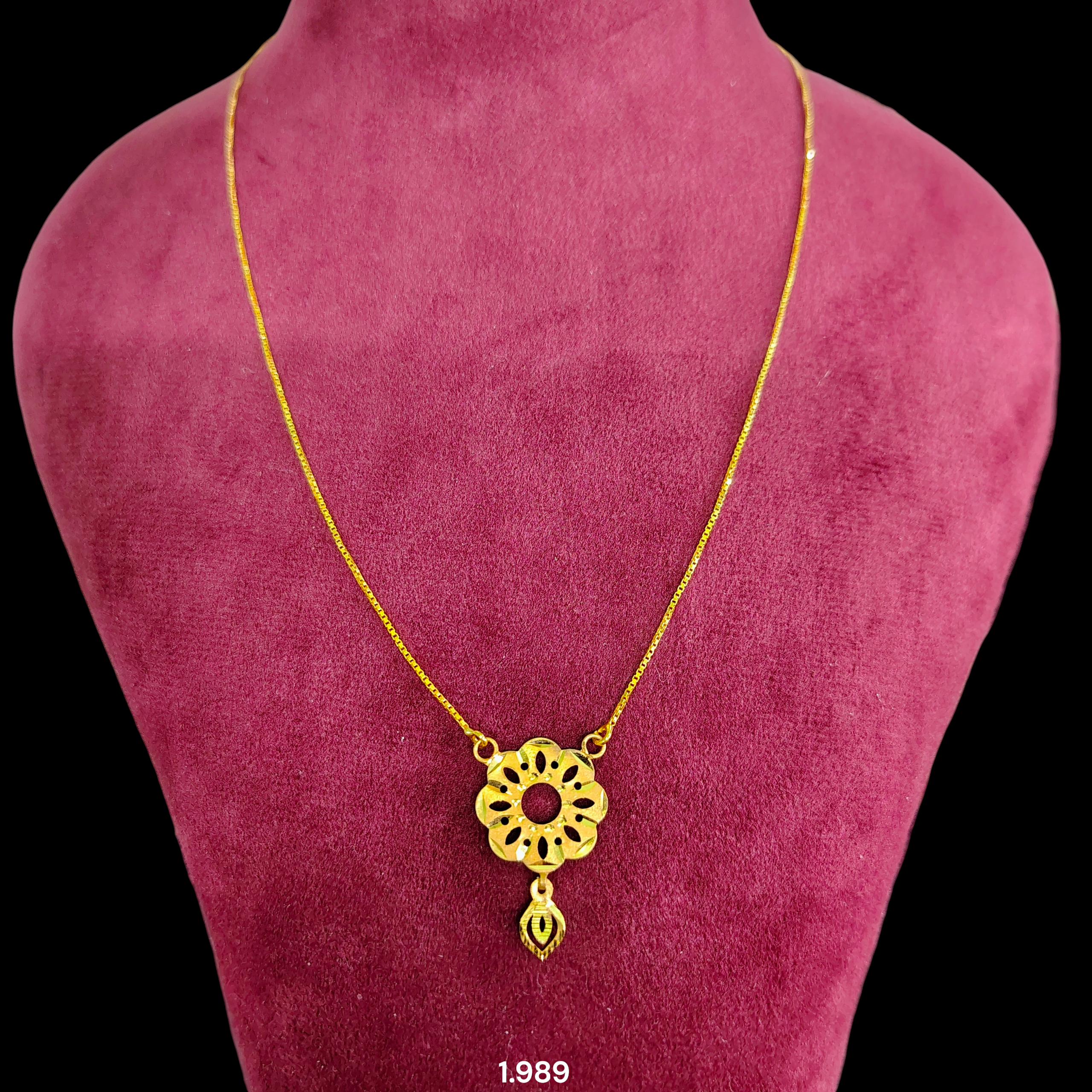 GOLD CHAIN- (WGT: 1.989 GM APPROX) BIS CERTIFIED HUID HALLMARK 9KT GOLD CHAIN WITH PENDANT (17 INCH) 1 PIECE FOR WOMEN.