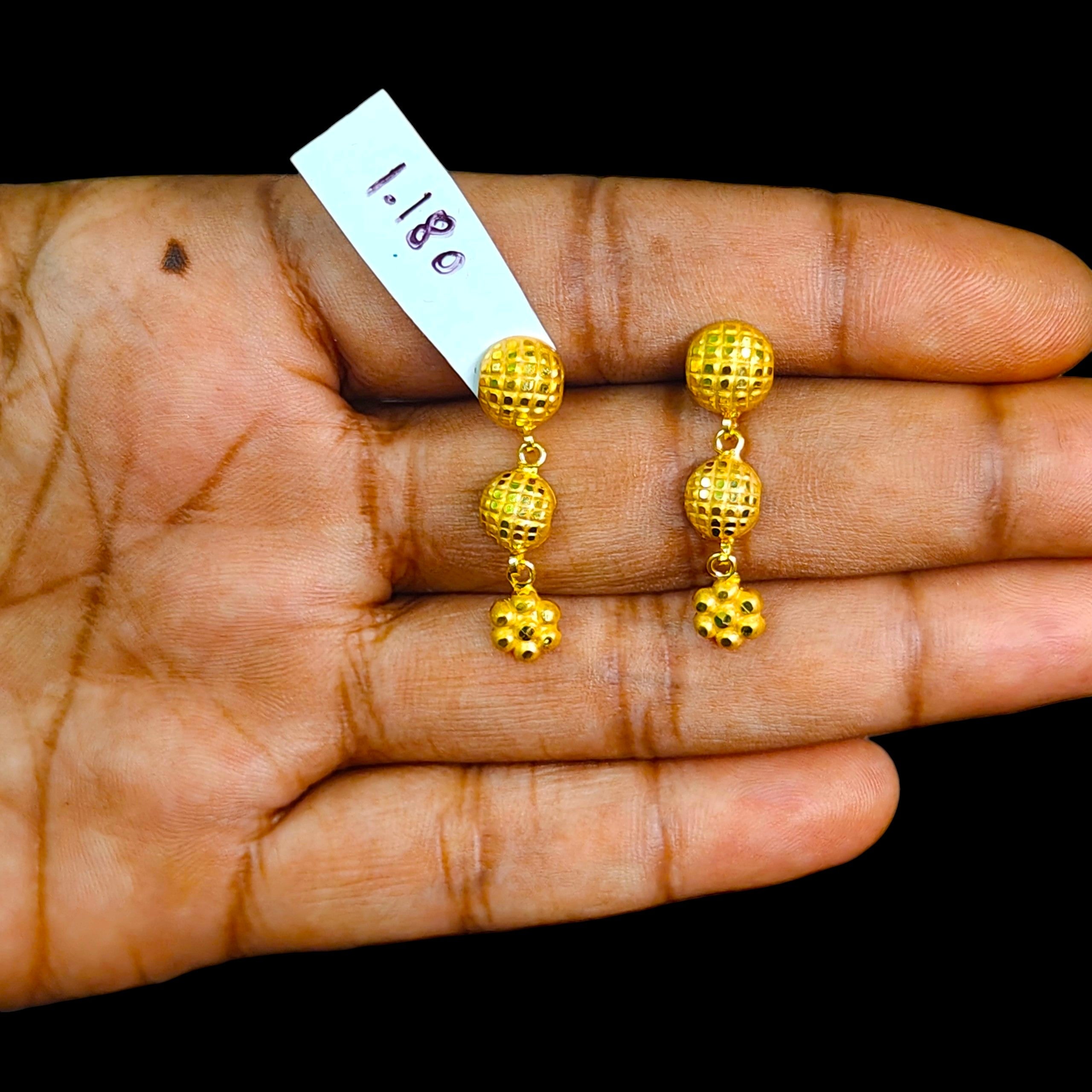 GOLD EARRINGS- WGT: 1.180 GM APPROX BIS CERTIFIED HUID HALLMARK 9KT GOLD EARRINGS 1 PAIR FOR WOMEN (BEST FOR GIFT IN MARRIAGE).