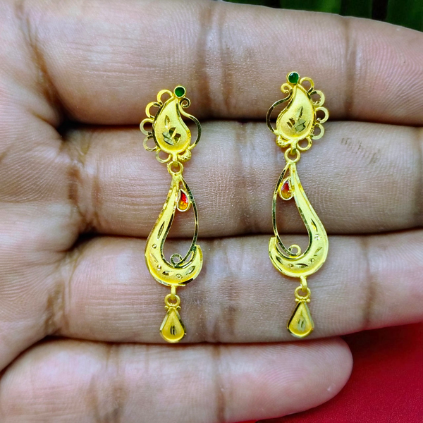 TRJ WGT: 1.870 GM APPROX HUID HALLMARK 22KT GOLD EARRINGS 1 PAIR FOR WOMEN.