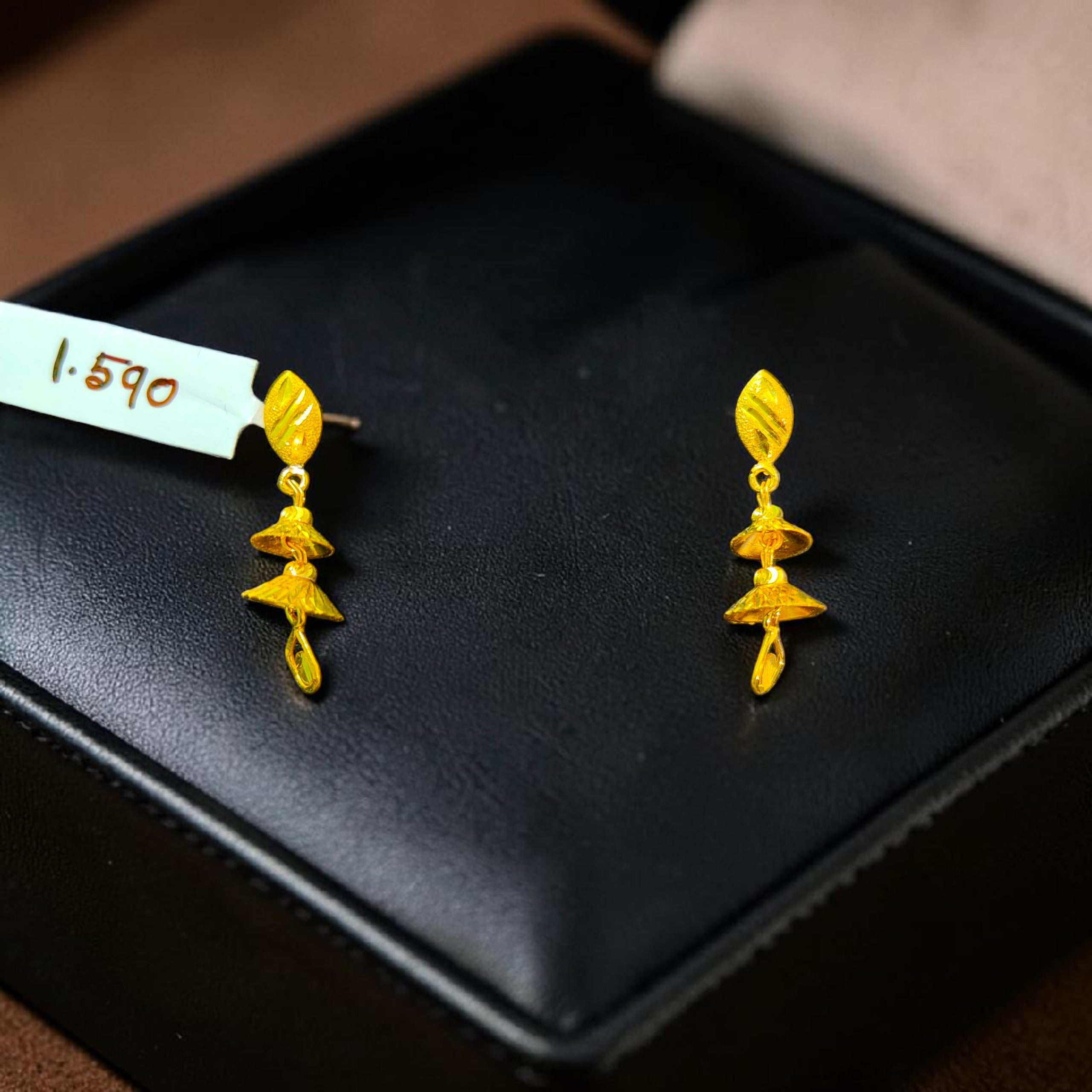 GOLD EARRINGS- (WGT: 1.590 GM APPROX) BIS CERTIFIED HUID HALLMARK 9KT GOLD EARRINGS 1 PAIR FOR WOMEN (BEST FOR GIFT IN MARRIAGE).