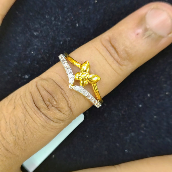 TRJ (SIZE: 15) CERTIFIED BIS HUID HALLMARK 750 18KT GOLD LADIES FINGER RING FOR WOMEN 1 PIECE (WGT: 1.620 GRAM APPROX) STUDDED WITH ITALIAN VVS QUALITY CZ STONE.