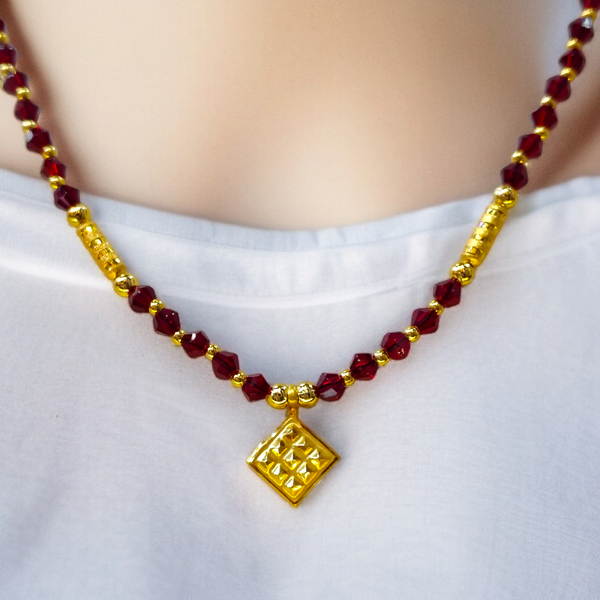 SQUAR CUT DESIGN (WGT: 0.180 GM APPROX)(NON HALLMARK) KDM GOLD LOCKET 1 PIECE WITH TASSEL (50 TONCH) BEST FOR GIFT IN MARRIAGE.
