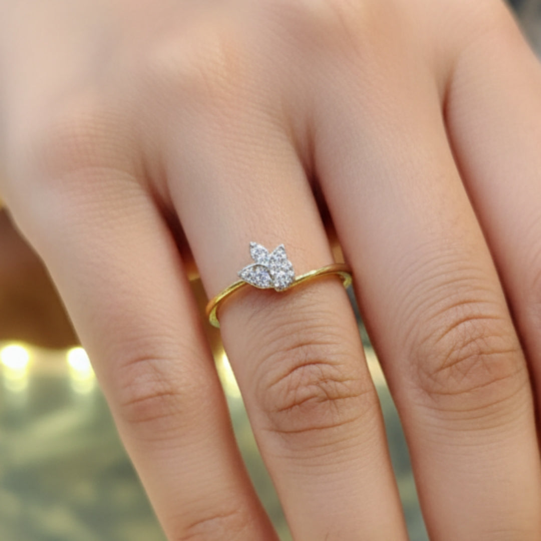 (GLFR18) RAJLAXMI DIAMOND JEWELLERY (SIZE:09) - WGT: 0.940 GM - NATURAL DIAMOND (0.06 CENT) HUID HALLMARK 18KT DIAMOND FINGER RING FOR WOMEN WITH CERTIFICATE OF AUTHENTICITY BY ZORBA (DESIGN NO: LRAP4961).