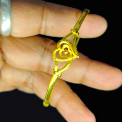 TRJ (SIZE:25) WGT: 3.500 APPROX DUPLEX LOVE DESIGN HALLMARK 916 22KT GOLD COVER BRACELET 1 PIECE FOR WOMEN - (BILL MANDATORY -EXCHANGE FOR LIFETIME IN STORE ONLY).