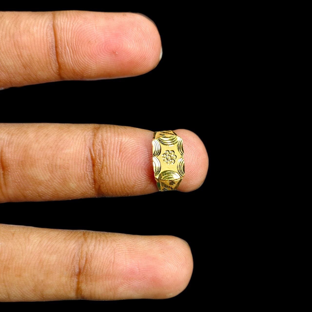 BABY JEWELLERY- TRJ WGT: 0.410 GM APPROX 375 9KT HUID HALLMARK GOLD BABY FINGER RING 1 PIECE FOR RICE CEREMONY & BIRTHDAY.(GQID1E)