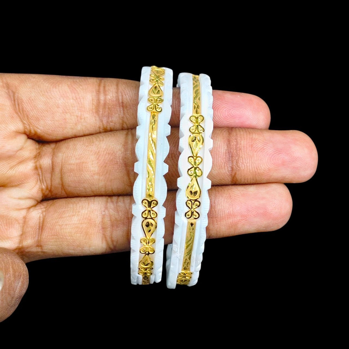 GSB9K- SIZE:25 (WGT: 2.150 GM APPROX) BIS CERTIFIED HUID HALLMARK 375 9KT GOLD SAKHA BADHANO 1 PAIR FOR WOMEN (CHILA PATH DESIGN) NOT FOR REGULAR USE. (I11ZEA)-(TZY2BQ)