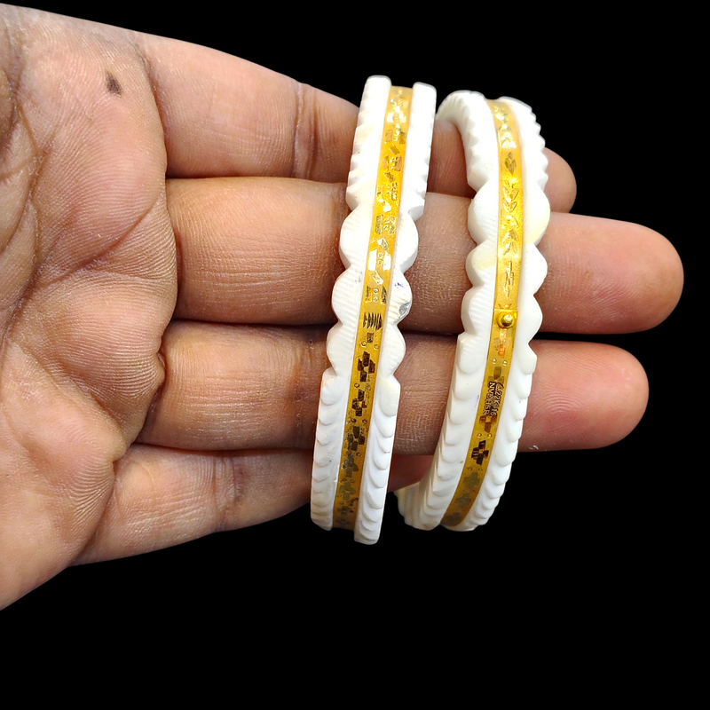 GSB22K- (SIZE: 24) WGT: 1.490 GM APPROX HUID HALLMARK 22KT GOLD SAKHA BADHANO BANGLES 1 PAIR DESIGN FOR REGULAR USE.