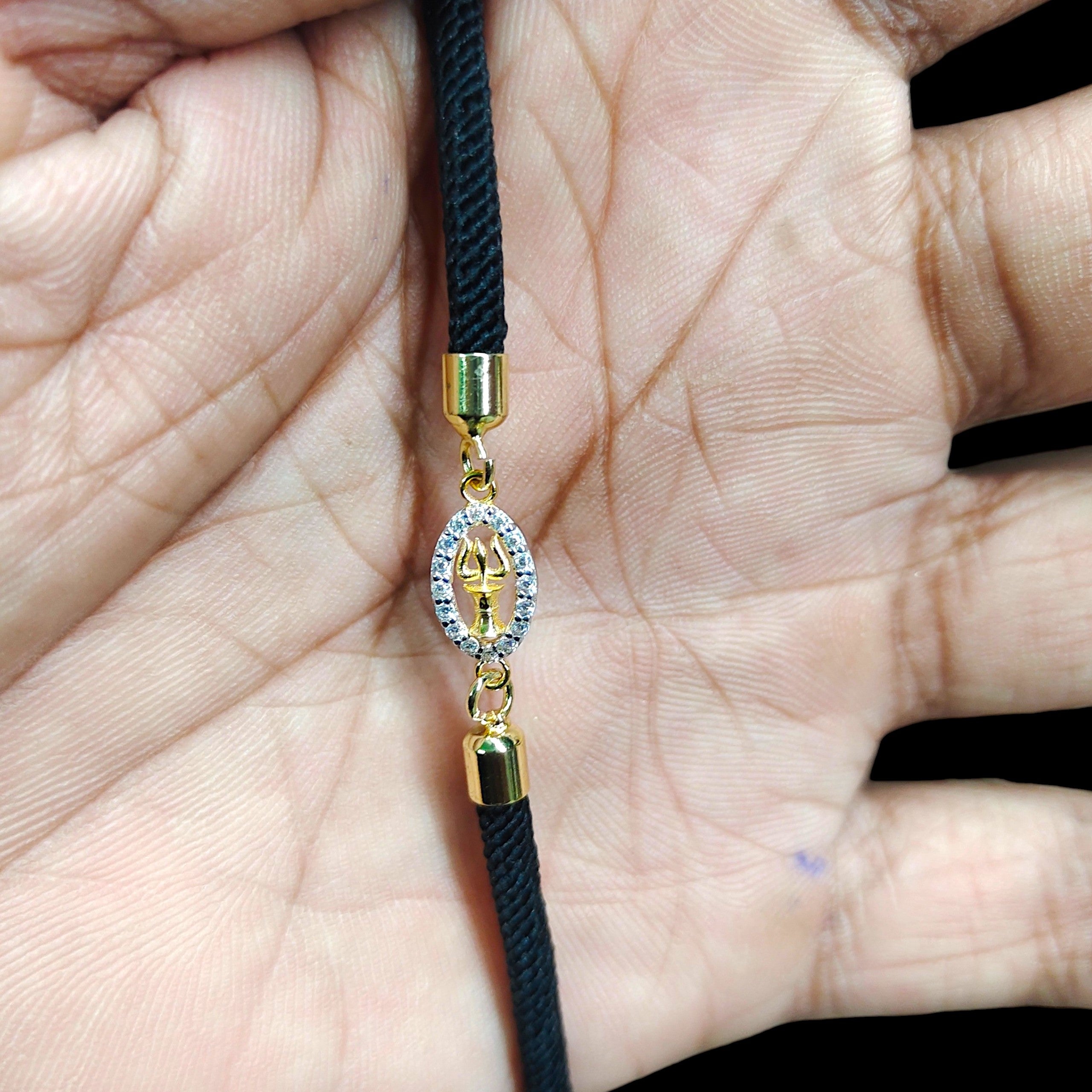 RAKHI- (WGT: 0.320 GM APPROX) BIS CERTIFIED HUID HALLMARK 375 9KT GOLD RAKHI FOR YOUR BELOVED BROTHER (ADJUSTABLE SIZE).