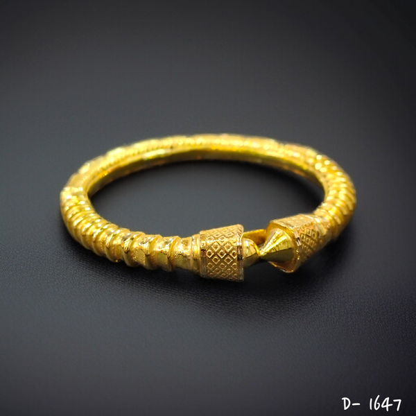 TRJ (SIZE: 26) HALLMARK 22KT GOLD COVERING BALA 1 PIECE APPROX WGT: 3.300 GM WITH XRF BARCODE PURITY CARD FOR WOMEN - (BILL & CARD MANDATORY- FOR EXCHANGE LIFETIME IN STORE ONLY).